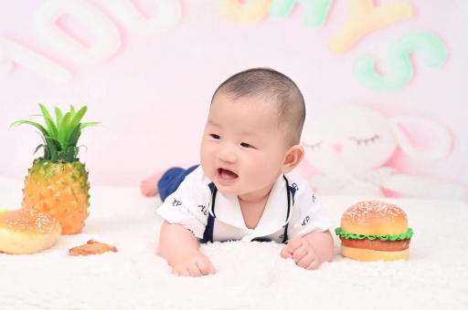 武穴宝宝在妈妈肚子里